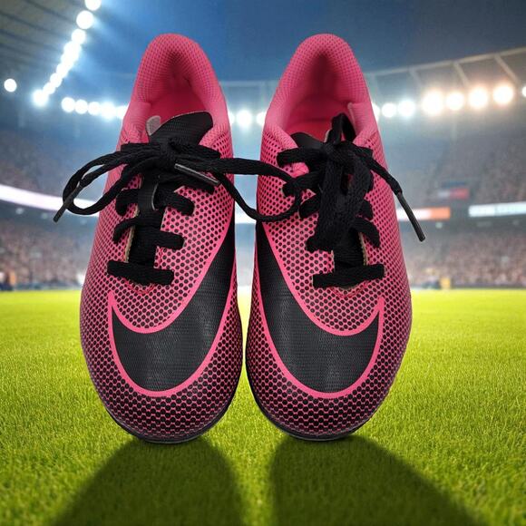Nike Bravata II FG Soccer Cleats 844442-600 Girls Hot Pink Black Kids 11C - Picture 1 of 9